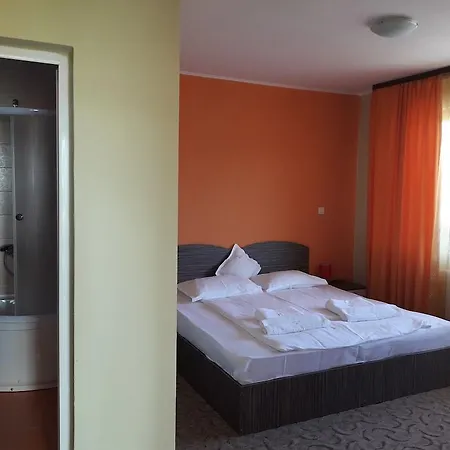Hotel Iri 3*