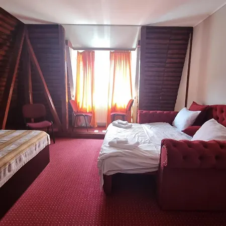 Iri Hotel 3*