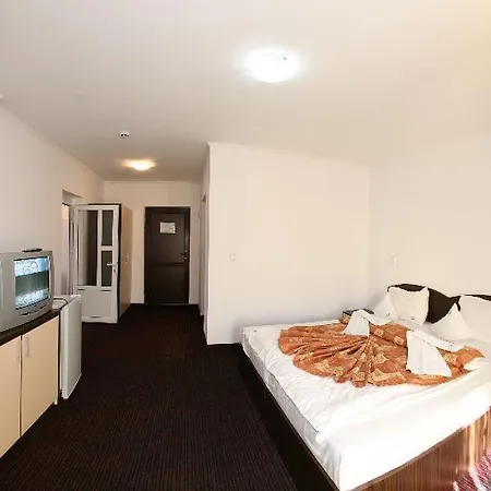 Hotel Iri 3*